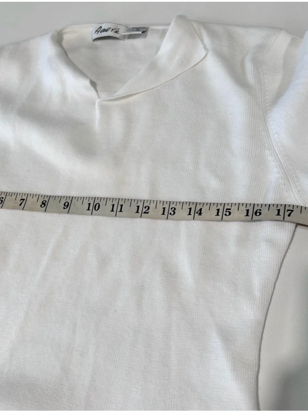 Amore White Knitting Top V-neck White White V-Neck Lightweight Sweater